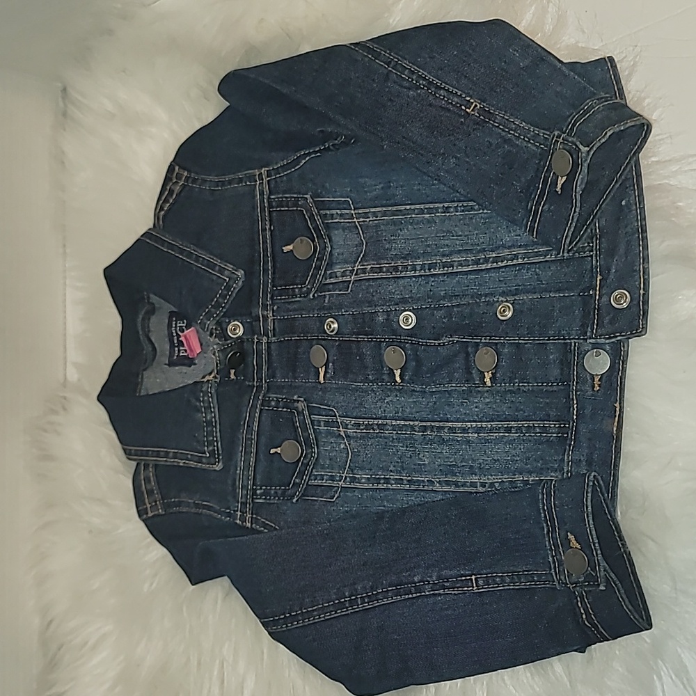 😍 Supercute Preloved Children's Place dark blue distressed denim jacket size 4T